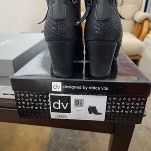 Black or Brown Boots same brand & style 9 1/2